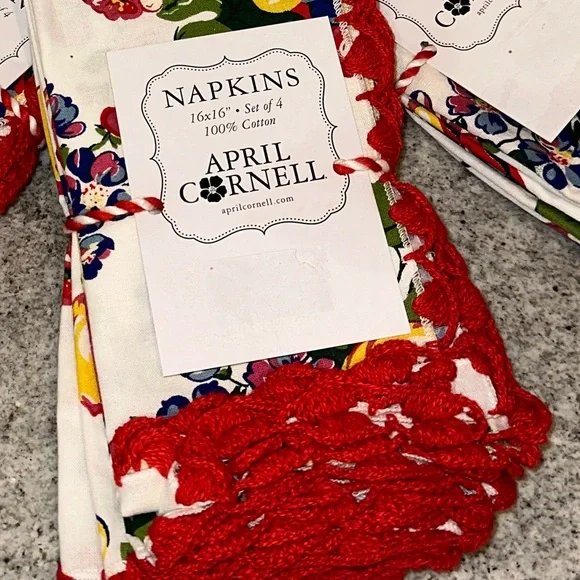 NWT April Cornell Cotton Fruit Basket with Red Crochet Trim Set of 12 Napkins - Picture 4 of 4